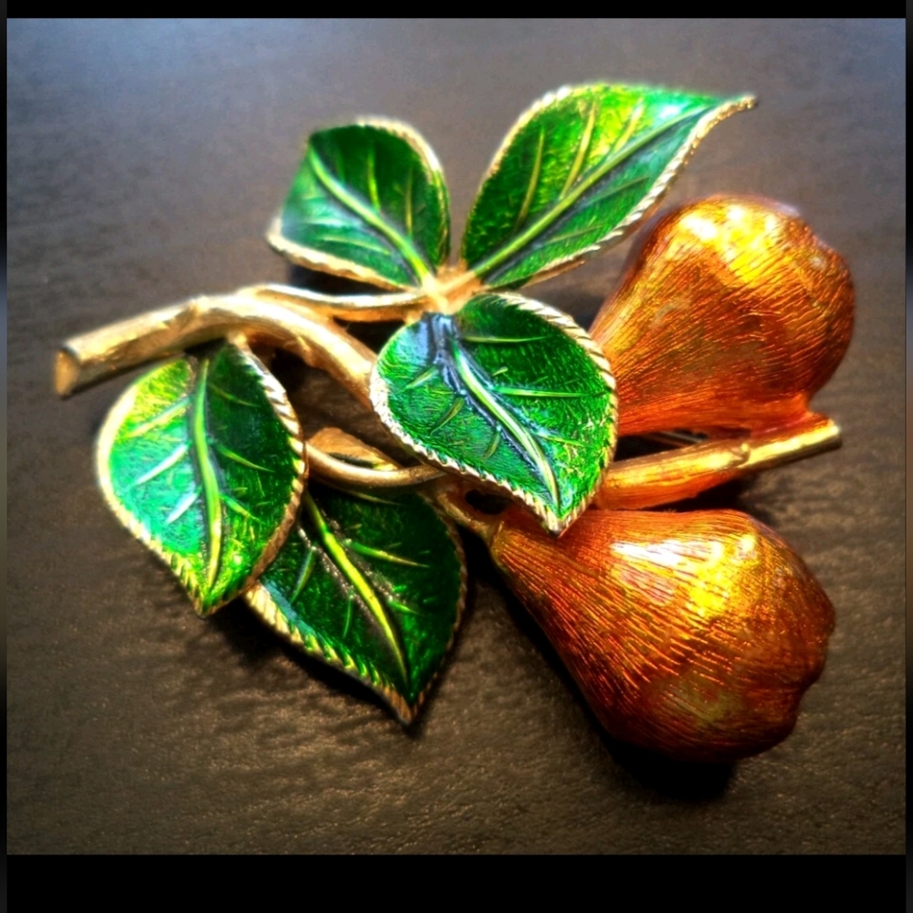 STUNNING VINTAGE ESTATE ENAMELED FLOWER FRUIT 1 7/8" BROOCH